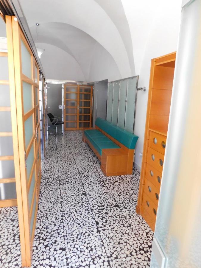 Hostel Hospitality House - H H H Ljubljana Buitenkant foto