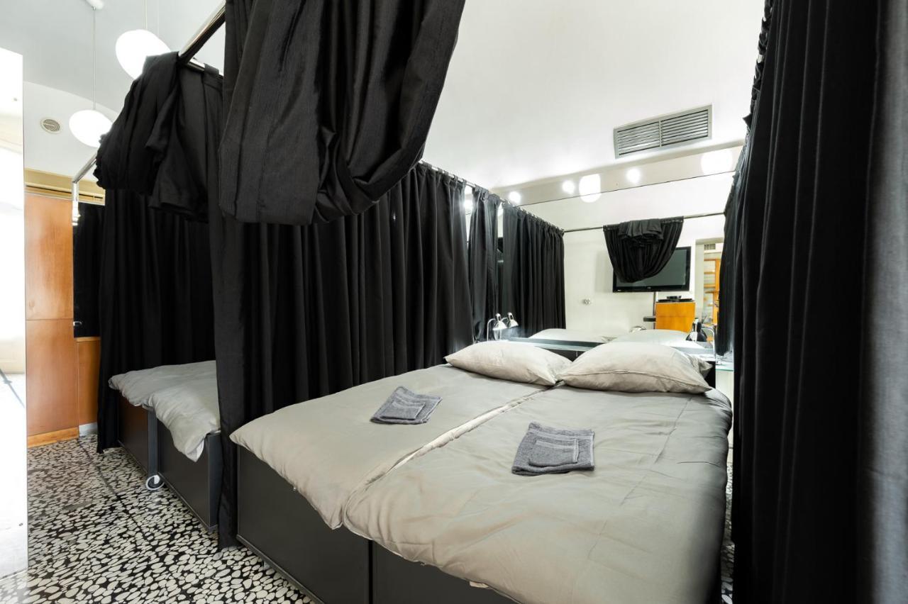 Hostel Hospitality House - H H H Ljubljana Buitenkant foto